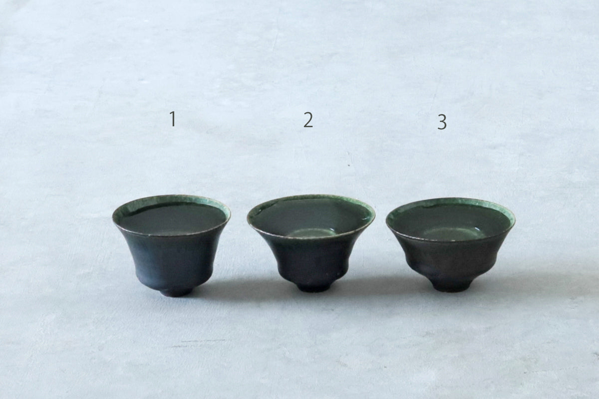 黒木泰等　2509 織部ぐいのみ 01