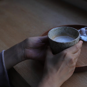 鶴見宗次 丸湯呑 白
