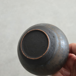 黒木泰等　2505 織部口付注器