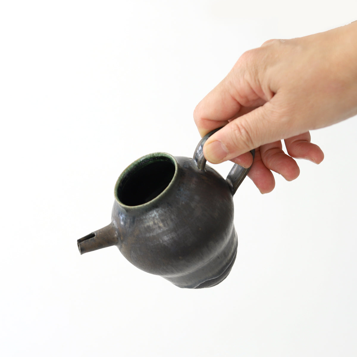 黒木泰等　2412 織部後手注器