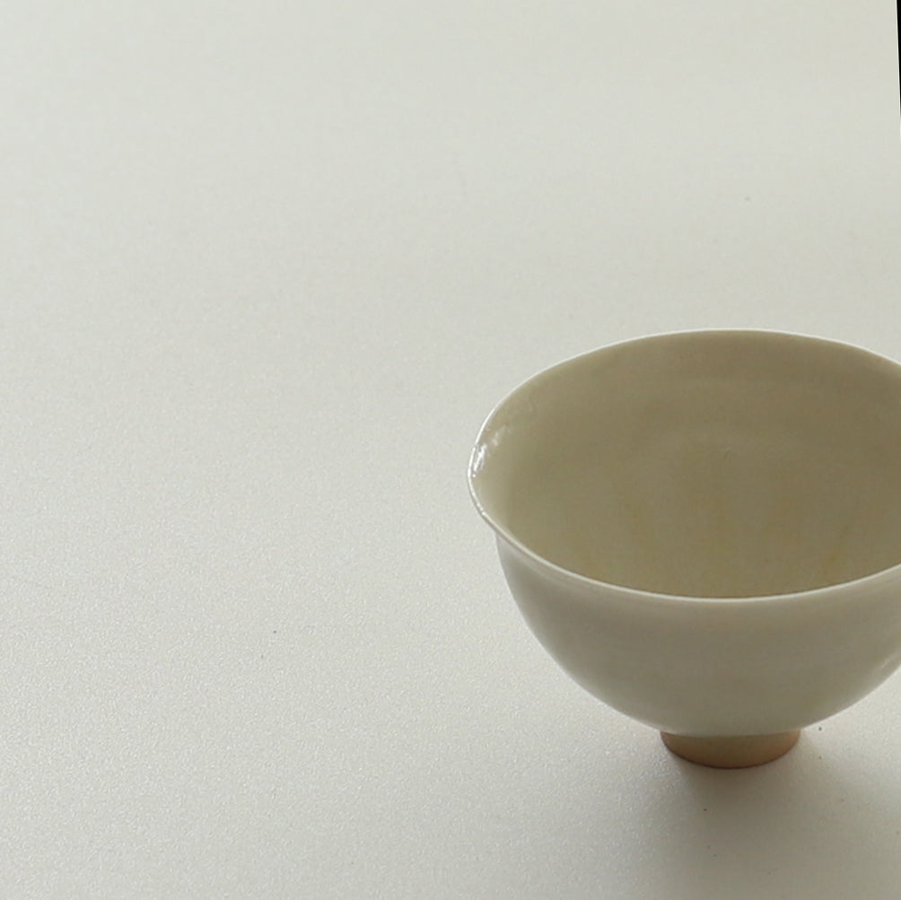 黒木泰等　2431 ナラ灰釉ぐい呑 04