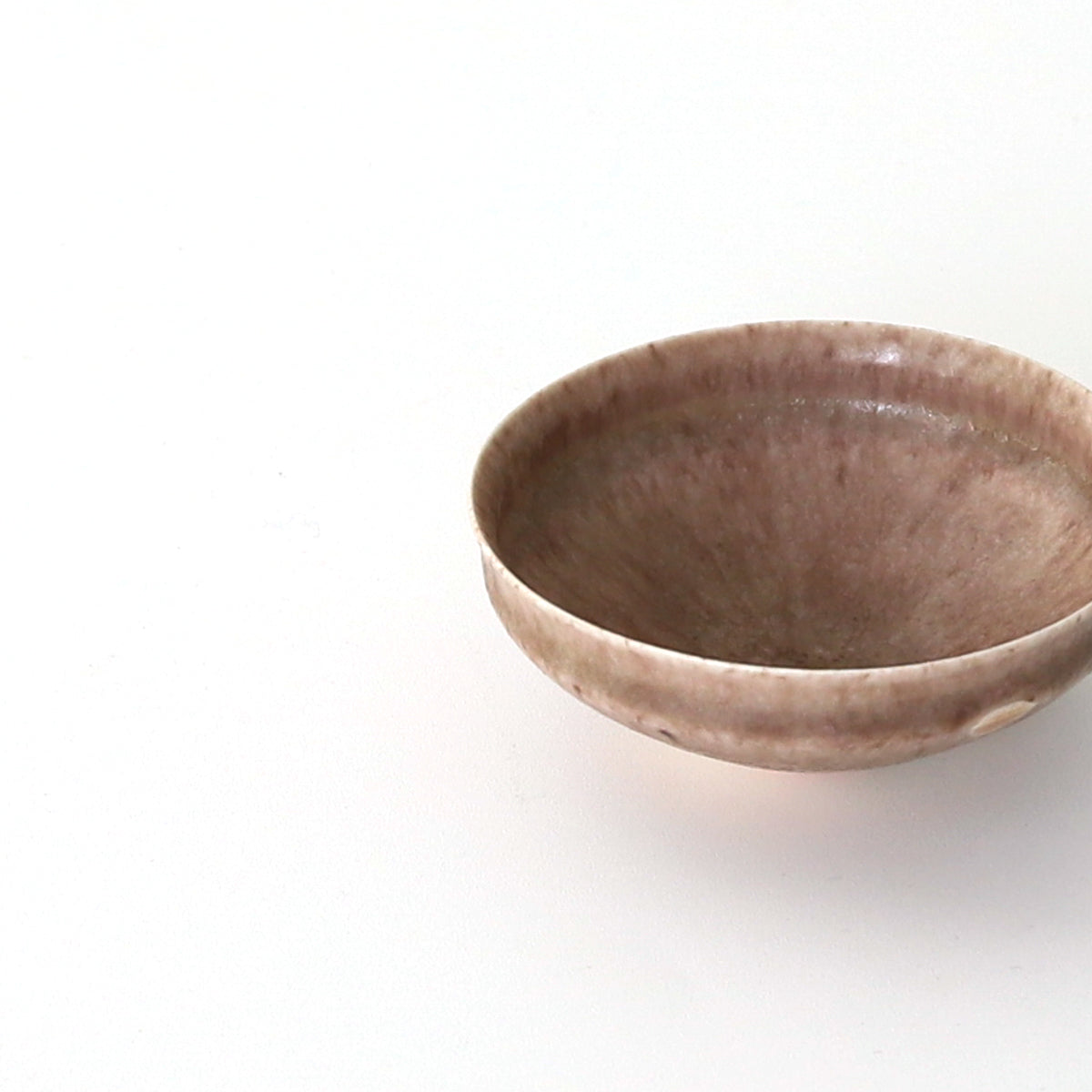 黒木泰等　2435 あずき釉ぐい呑 02