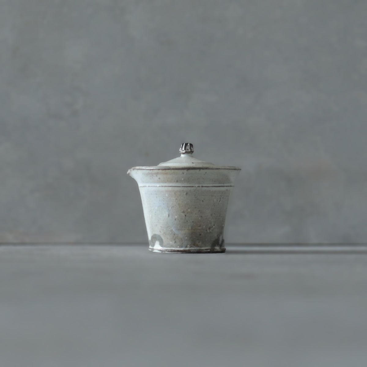 境道一 24 粉引絞り出し– かたくち屋 ほとり - 片口, etc.