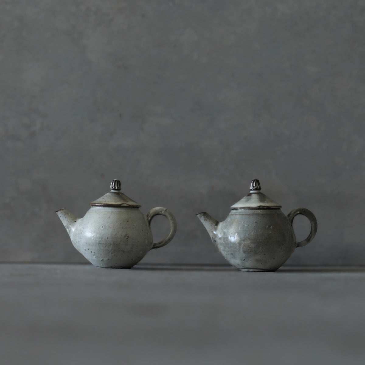 境道一 25 粉引茶壺– かたくち屋 ほとり - 片口, etc.