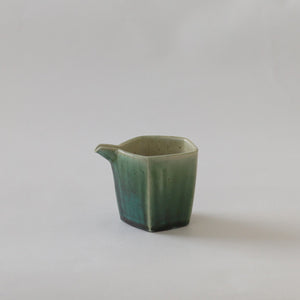 54 境道一　織部釉　茶海