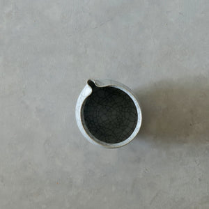 高田志保　2508 炭入片口 01