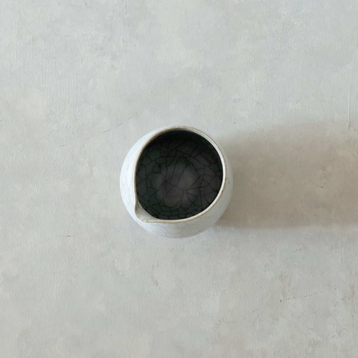 高田志保　2508 炭入片口 02
