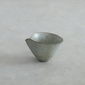 高田志保　2510 灰釉片口 02