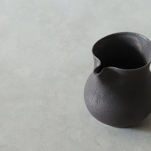 高田志保　2512 黒釉片口 01
