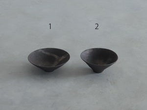高田志保　2513 黒釉ぐいのみ 01