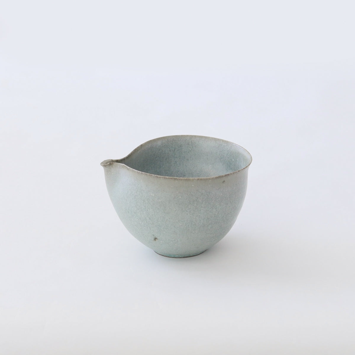 高田志保　灰釉片口 02