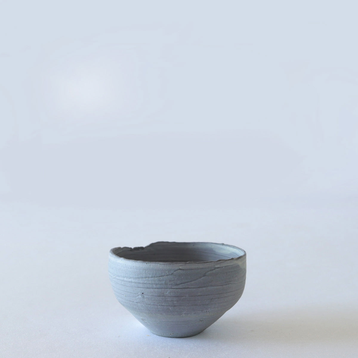 野口悦士　白南蛮 ぐいのみ  eggshell