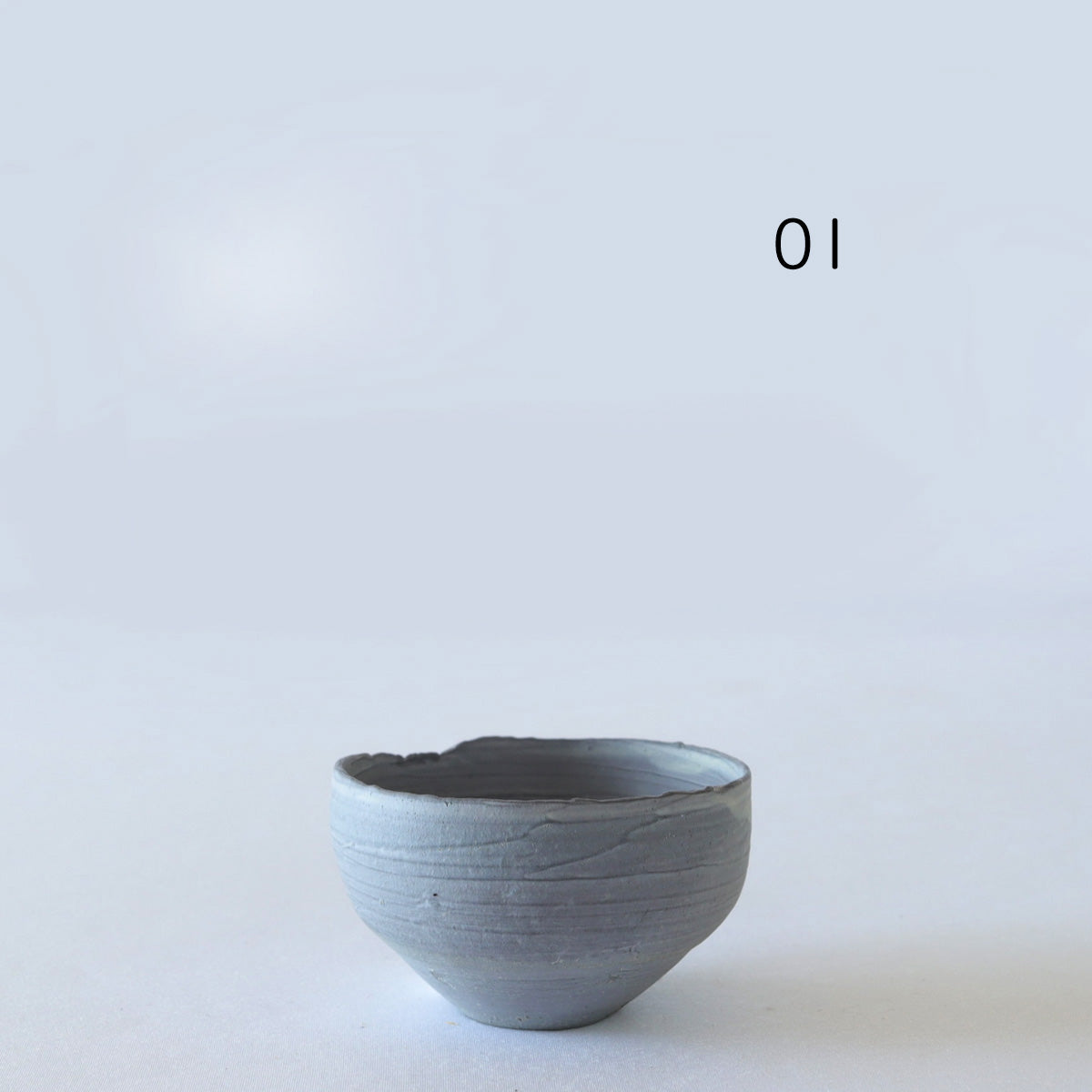 野口悦士　白南蛮 ぐいのみ  eggshell