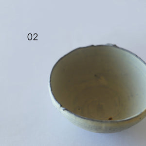 野口悦士　白南蛮 ぐいのみ  eggshell