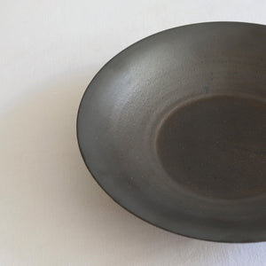 鈴木進　黒釉茶船02