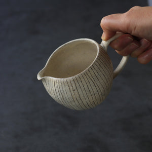 鈴木進　粉引手つき注器02