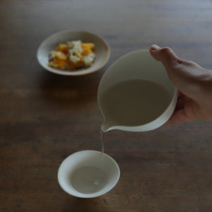 打田翠　白磁焼締片口 02